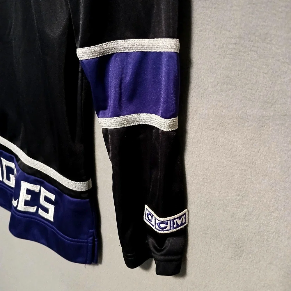 VTG CCM LA Kings Women's Hockey Jersey XS Purple NHL Embroidered For‎ Her Retro